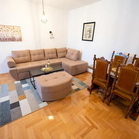 Apartament Magija *